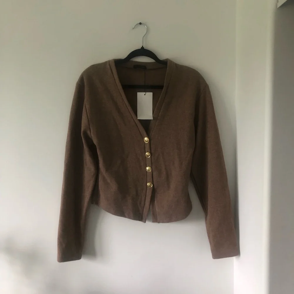 BNWT Zara Taupe V-Neck Soft Button Cardigan | Size M - Picture 2 of 7